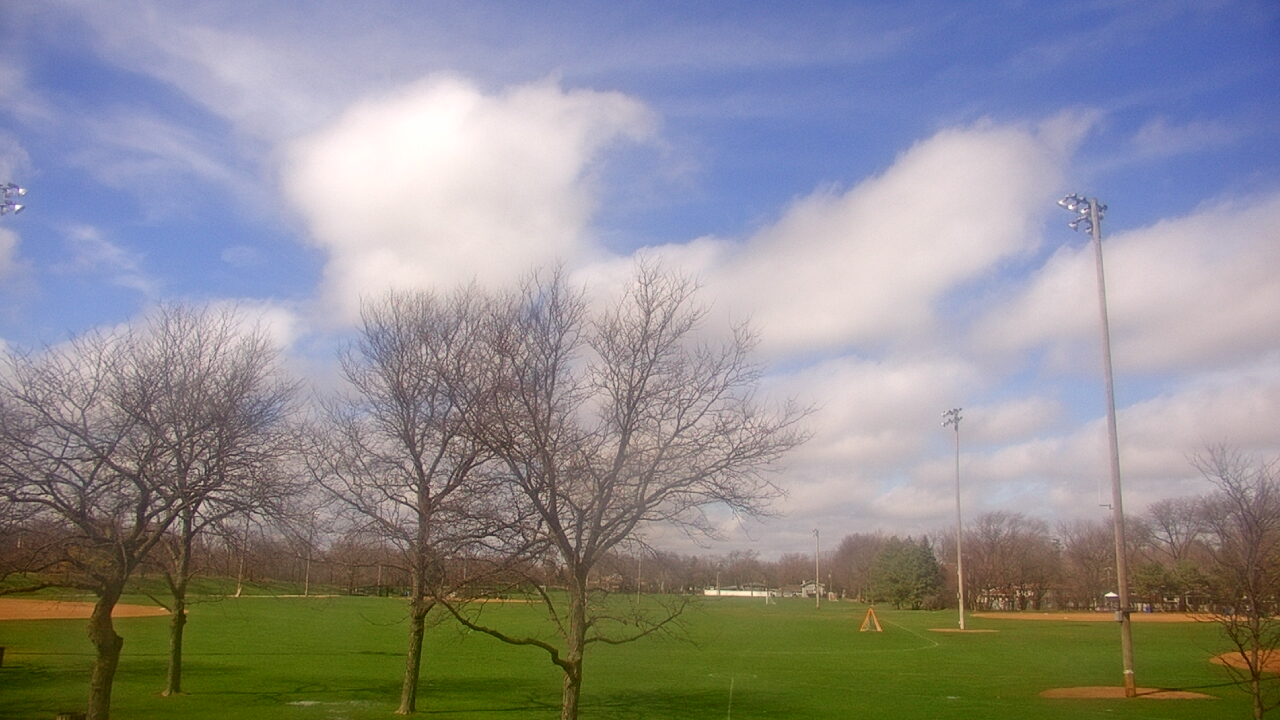 Thumbnail for current weather camera view from Caruso Middle School in Deerfield, Illinois