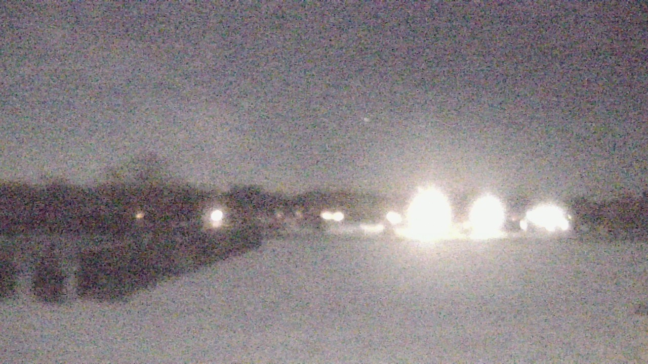 Thumbnail for current weather camera view from Shepard MS in Deerfield, Illinois