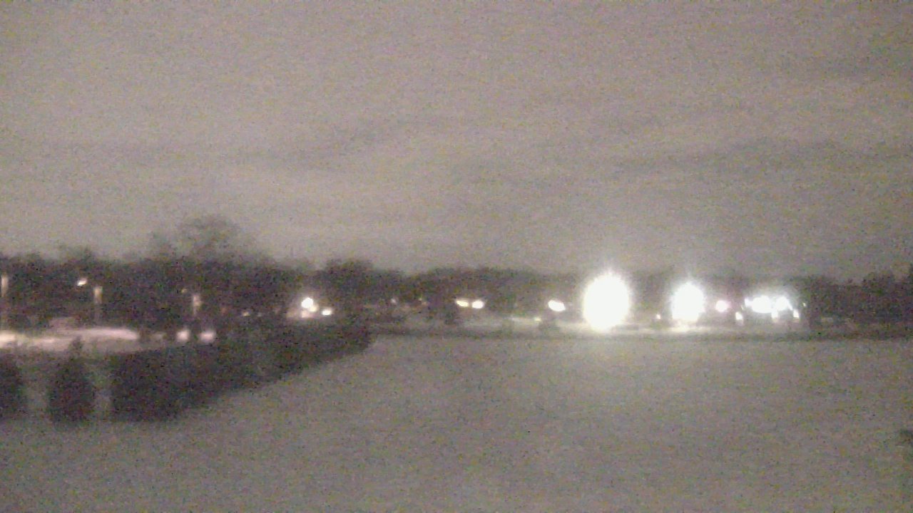 Thumbnail for current weather camera view from Shepard MS in Deerfield, Illinois