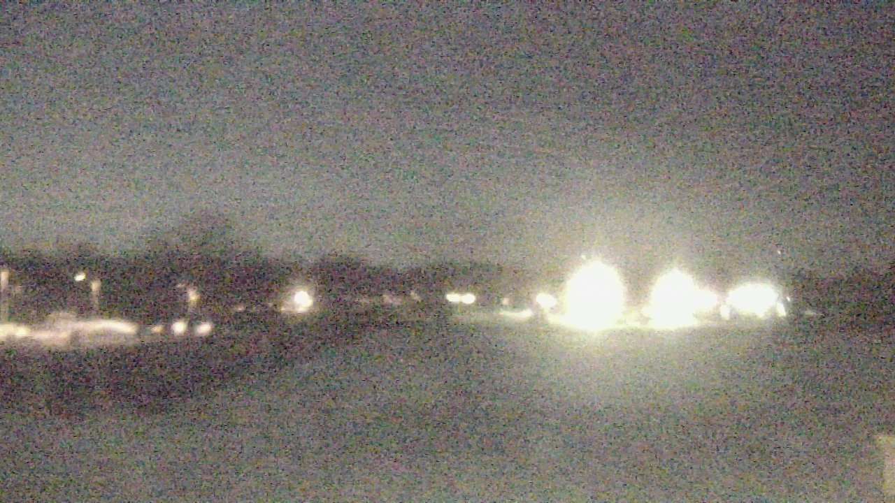 Thumbnail for current weather camera view from Shepard MS in Deerfield, Illinois