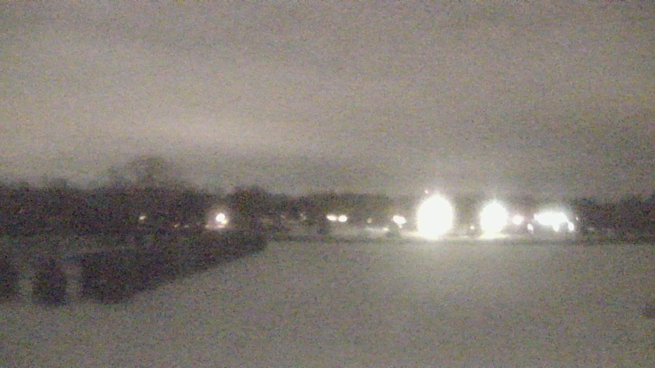 Thumbnail for current weather camera view from Shepard MS in Deerfield, Illinois