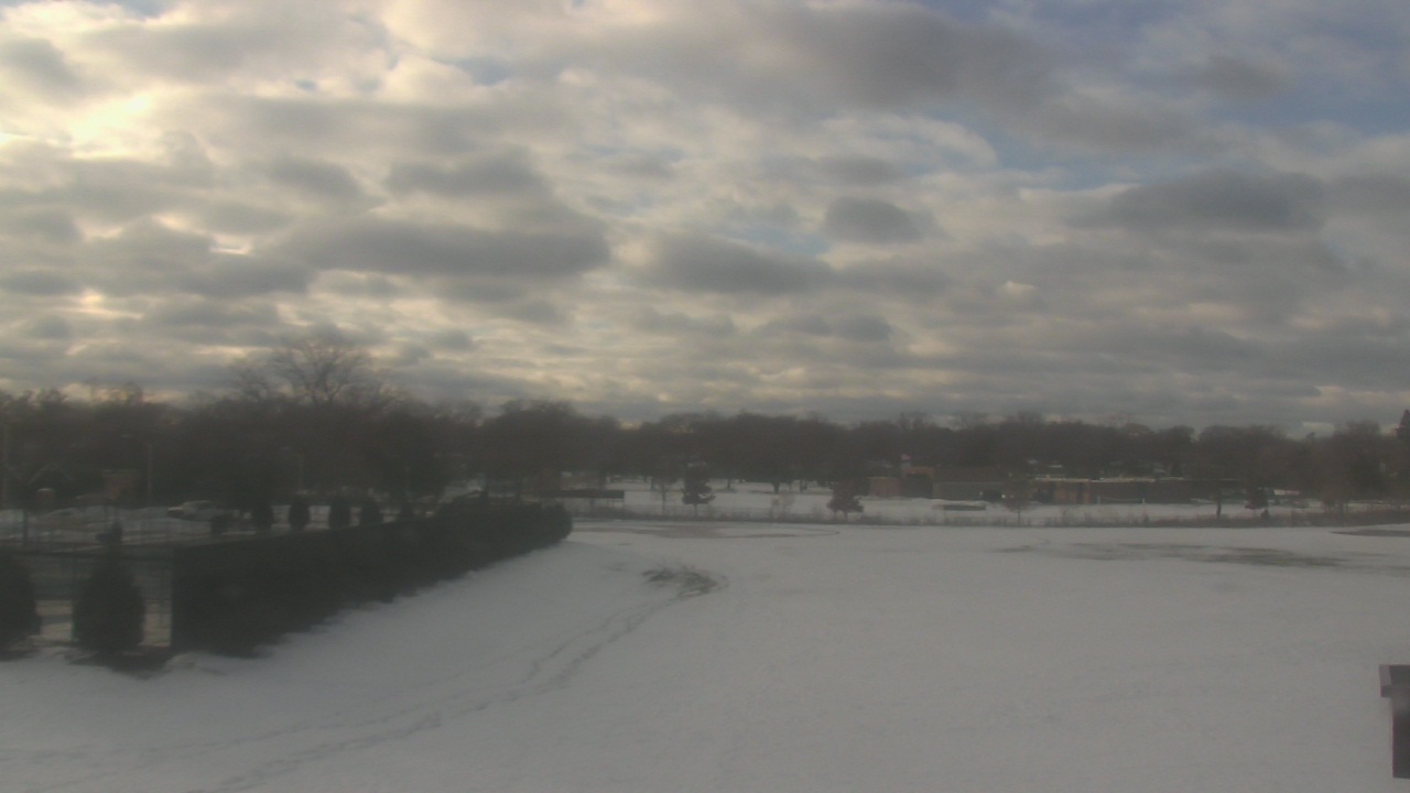 Thumbnail for current weather camera view from Shepard MS in Deerfield, Illinois