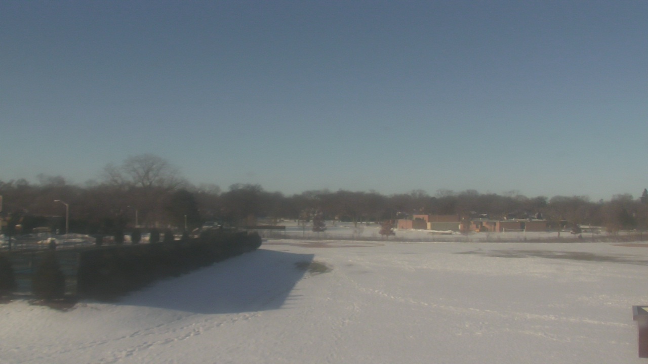 Thumbnail for current weather camera view from Shepard MS in Deerfield, Illinois