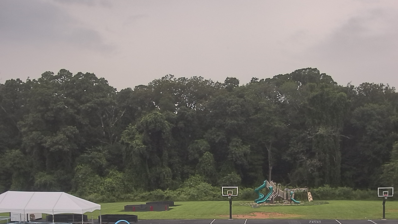 Thumbnail for current weather camera view from Mary of Nazareth School in Darnestown, Maryland
