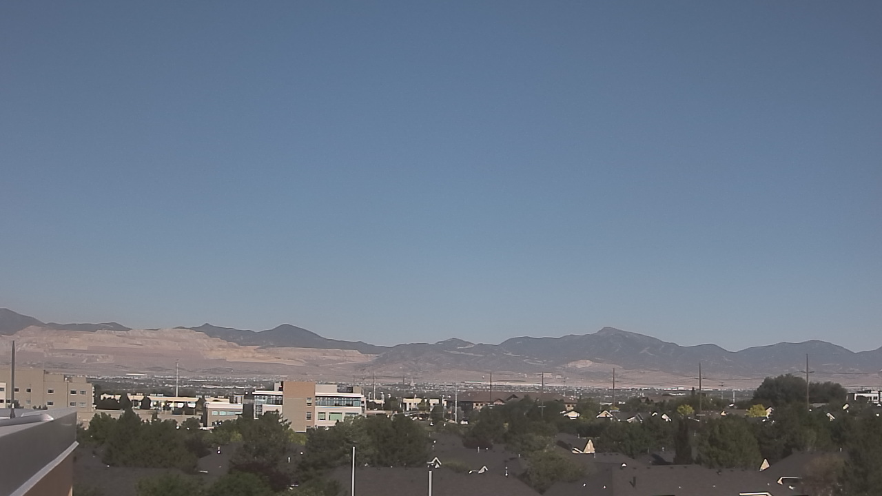 Thumbnail for current weather camera view from Juan Diego Catholic HS in Draper, Utah