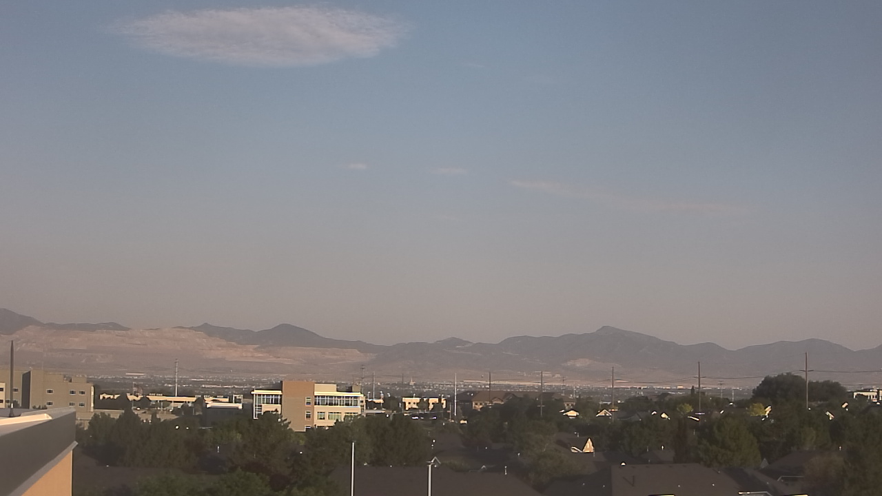 Thumbnail for current weather camera view from Juan Diego Catholic HS in Draper, Utah