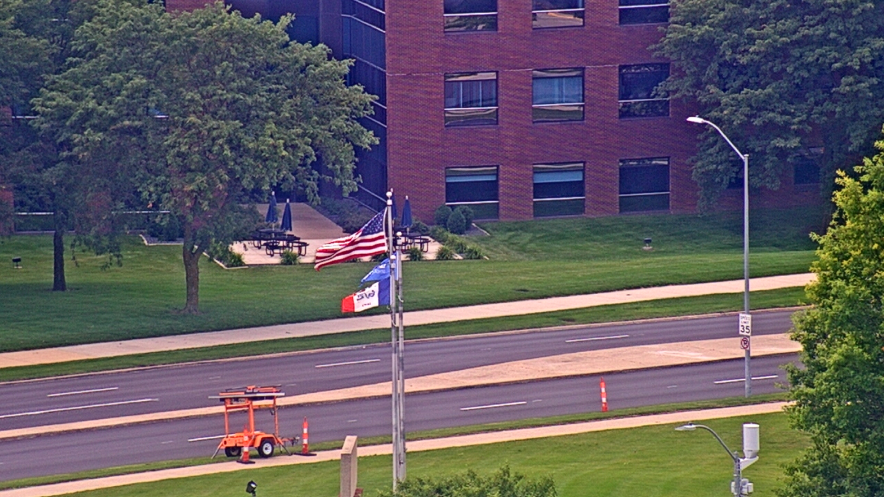 Thumbnail for current weather camera view from Mercy West Hospital in Des Moines, Iowa