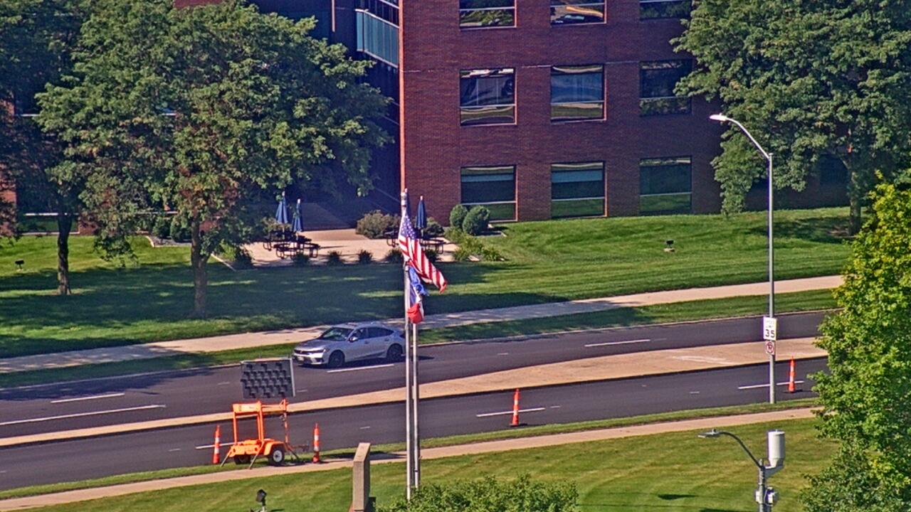 Thumbnail for current weather camera view from Mercy West Hospital in Des Moines, Iowa
