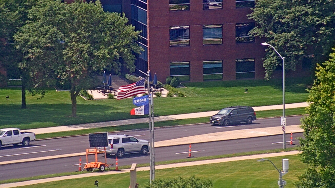 Thumbnail for current weather camera view from Mercy West Hospital in Des Moines, Iowa