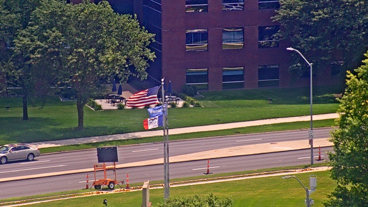 Thumbnail for current weather camera view from Mercy West Hospital in Des Moines, Iowa