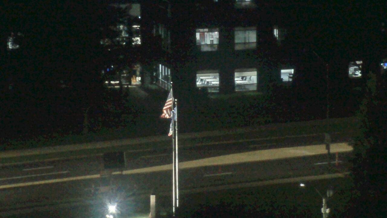 Thumbnail for current weather camera view from Mercy West Hospital in Des Moines, Iowa