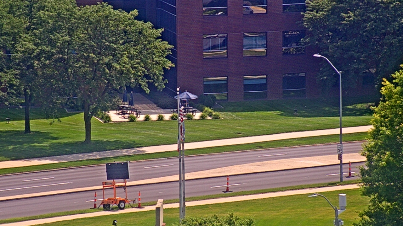 Thumbnail for current weather camera view from Mercy West Hospital in Des Moines, Iowa