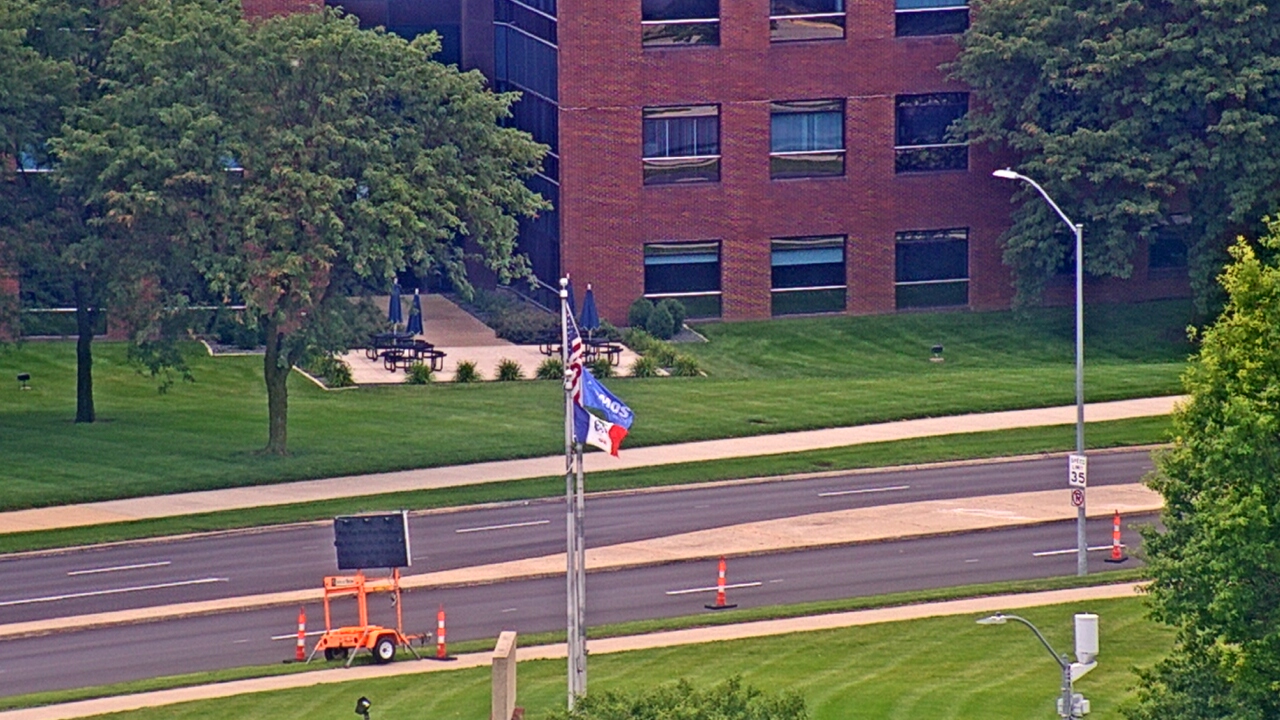 Thumbnail for current weather camera view from Mercy West Hospital in Des Moines, Iowa