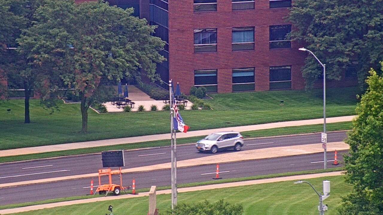 Thumbnail for current weather camera view from Mercy West Hospital in Des Moines, Iowa