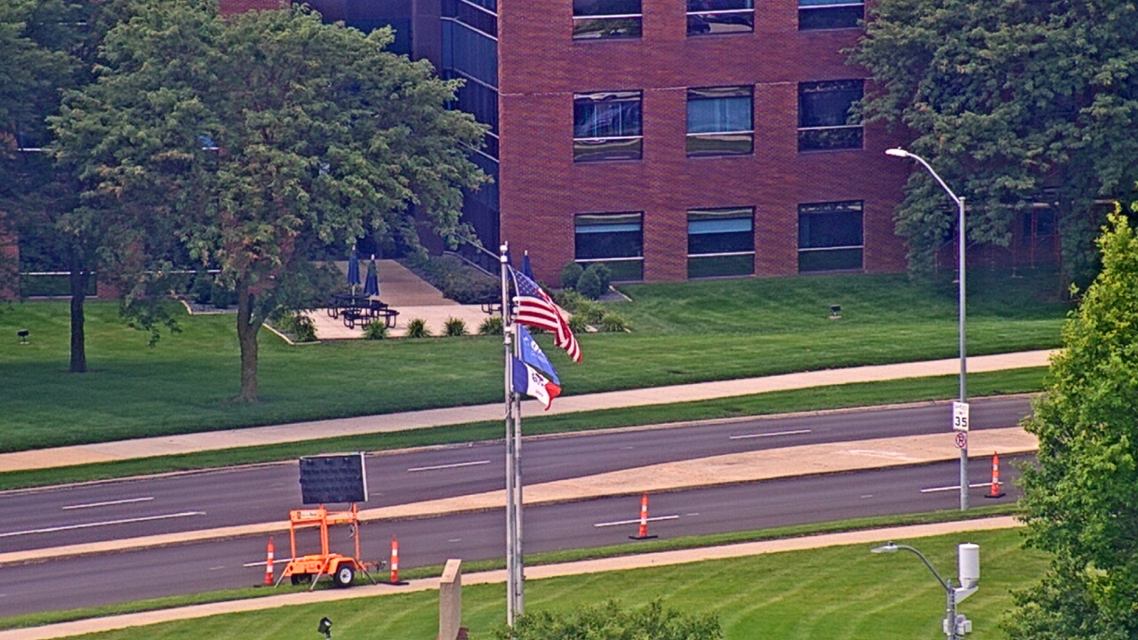 Thumbnail for current weather camera view from Mercy West Hospital in Des Moines, Iowa