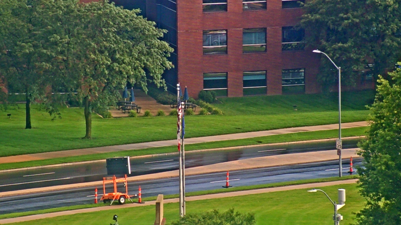Thumbnail for current weather camera view from Mercy West Hospital in Des Moines, Iowa