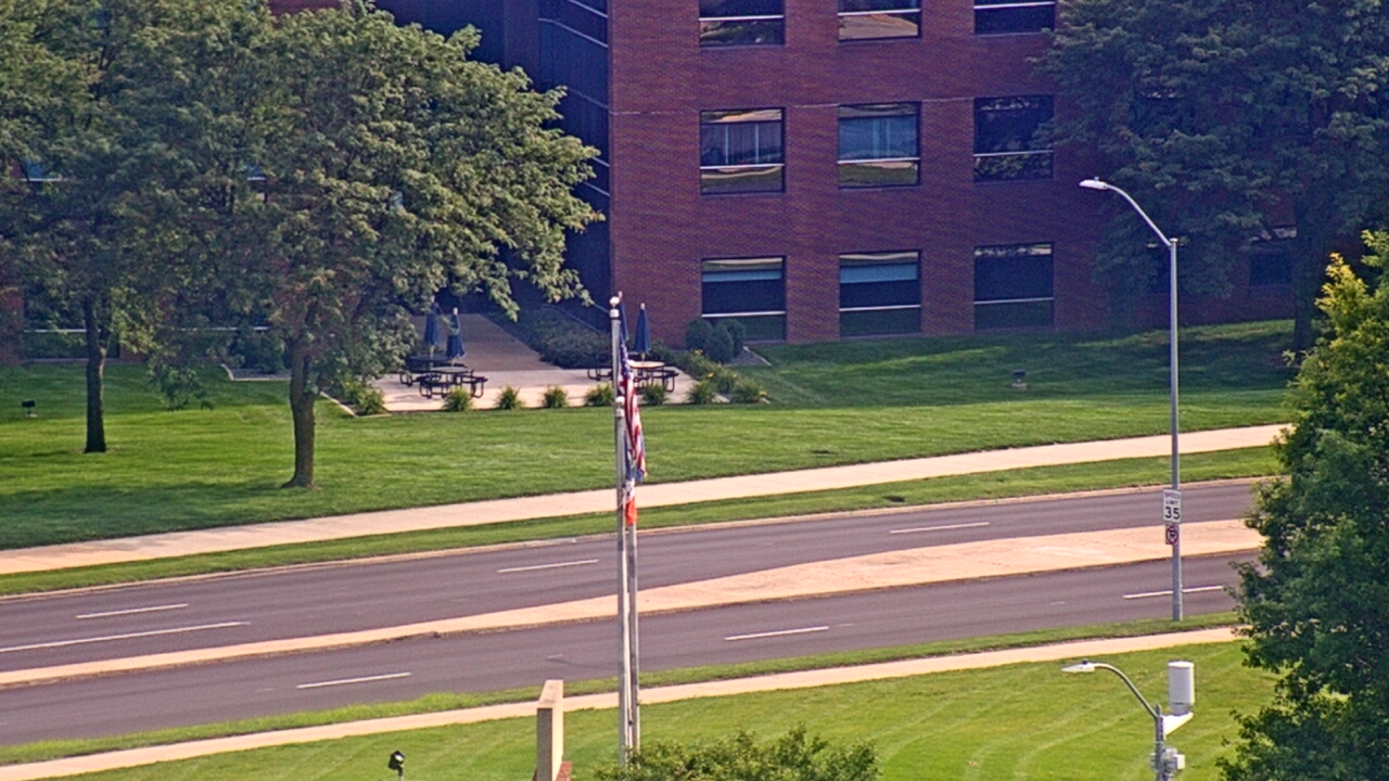 Thumbnail for current weather camera view from Mercy West Hospital in Des Moines, Iowa