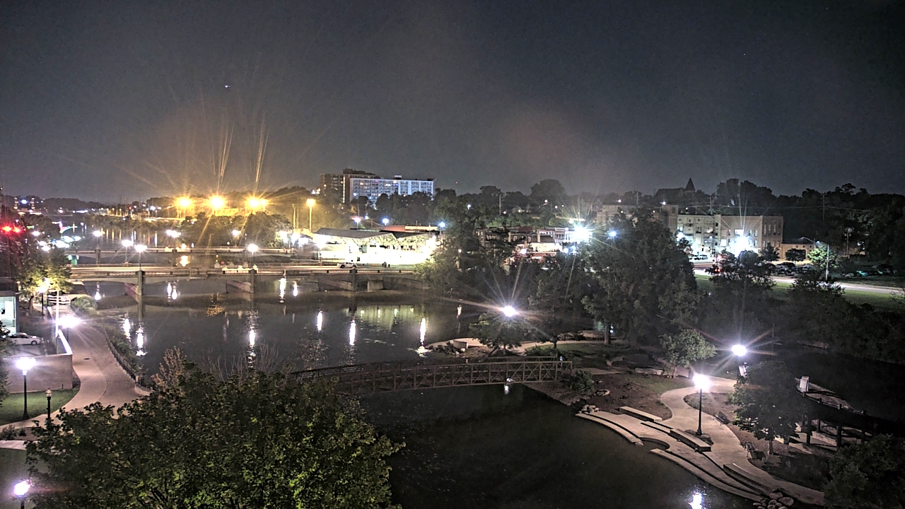 Thumbnail for current weather camera view from City of Elgin in Elgin, Illinois