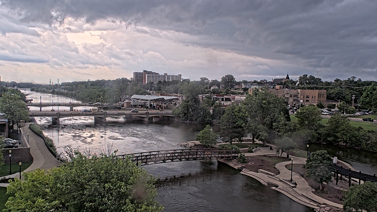 Thumbnail for current weather camera view from City of Elgin in Elgin, Illinois