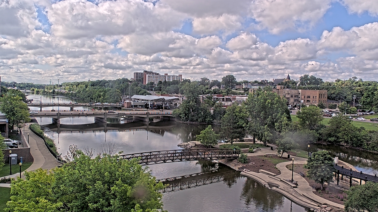 Thumbnail for current weather camera view from City of Elgin in Elgin, Illinois