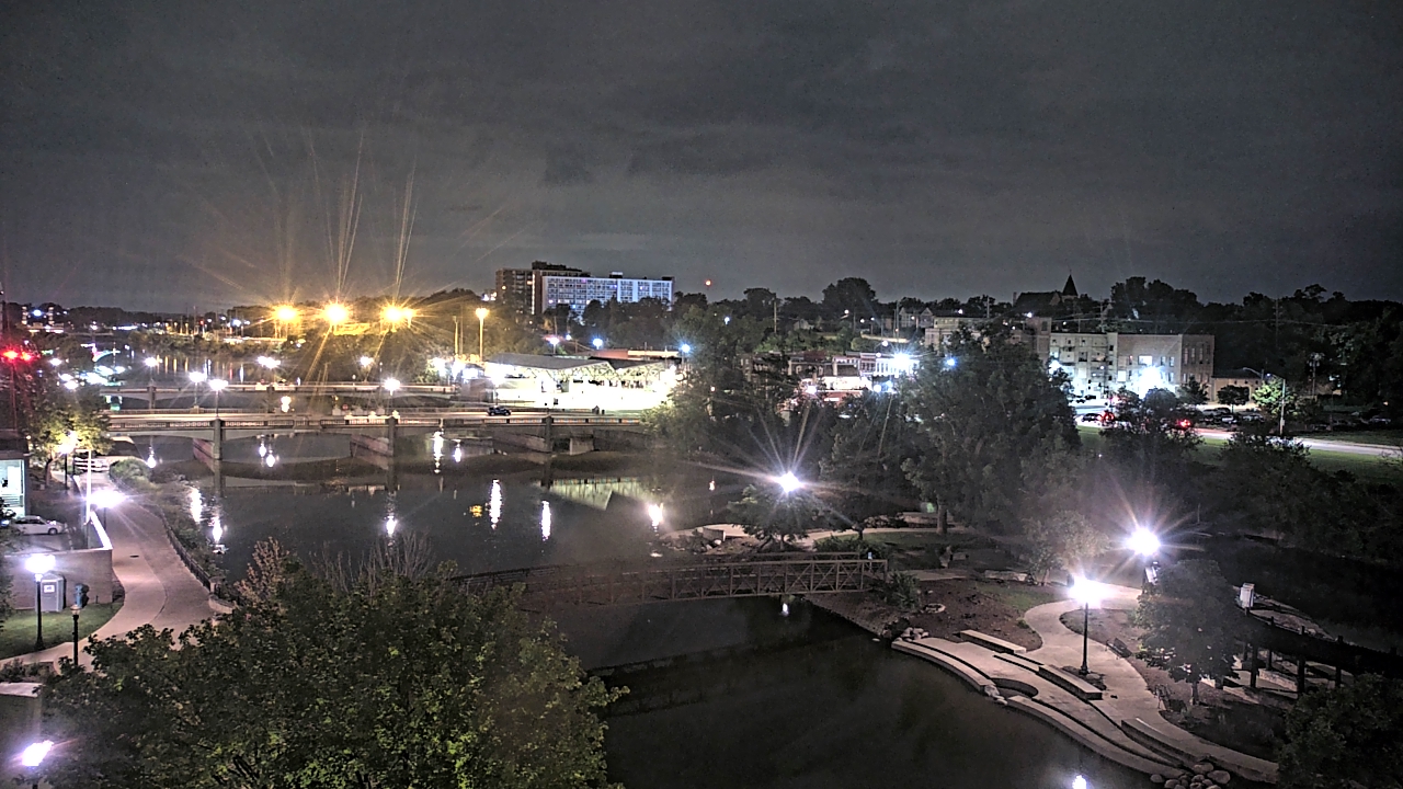 Thumbnail for current weather camera view from City of Elgin in Elgin, Illinois