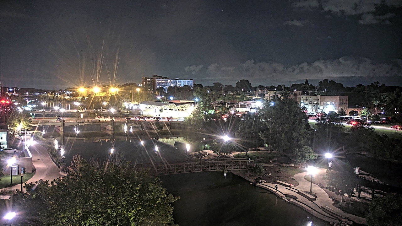 Thumbnail for current weather camera view from City of Elgin in Elgin, Illinois