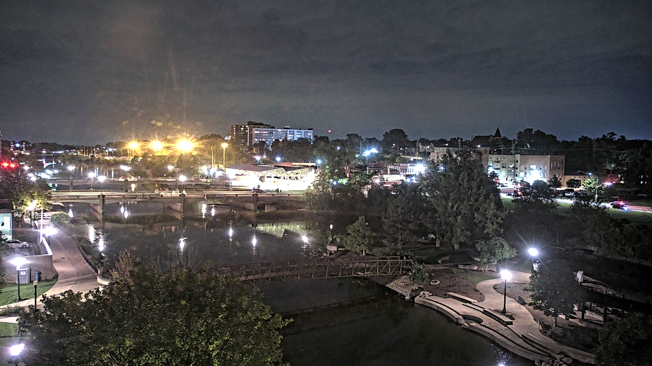Thumbnail for current weather camera view from City of Elgin in Elgin, Illinois