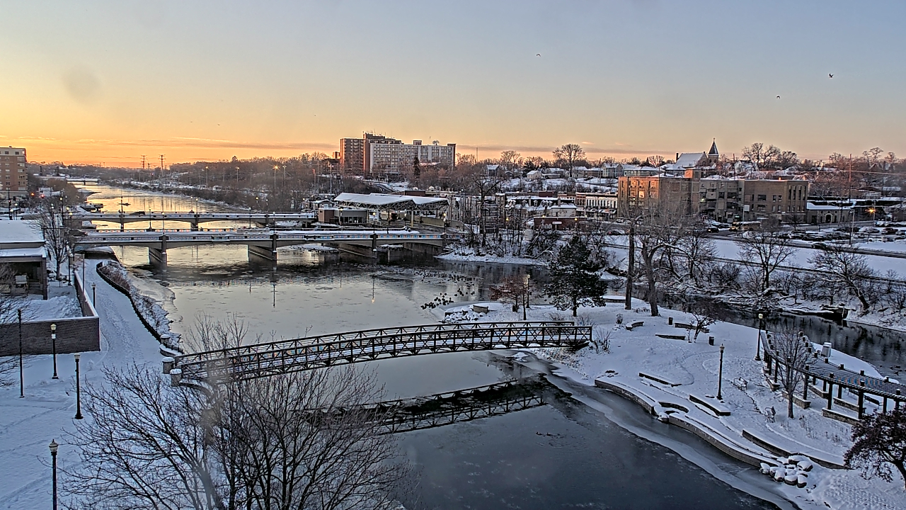 Thumbnail for current weather camera view from City of Elgin in Elgin, Illinois