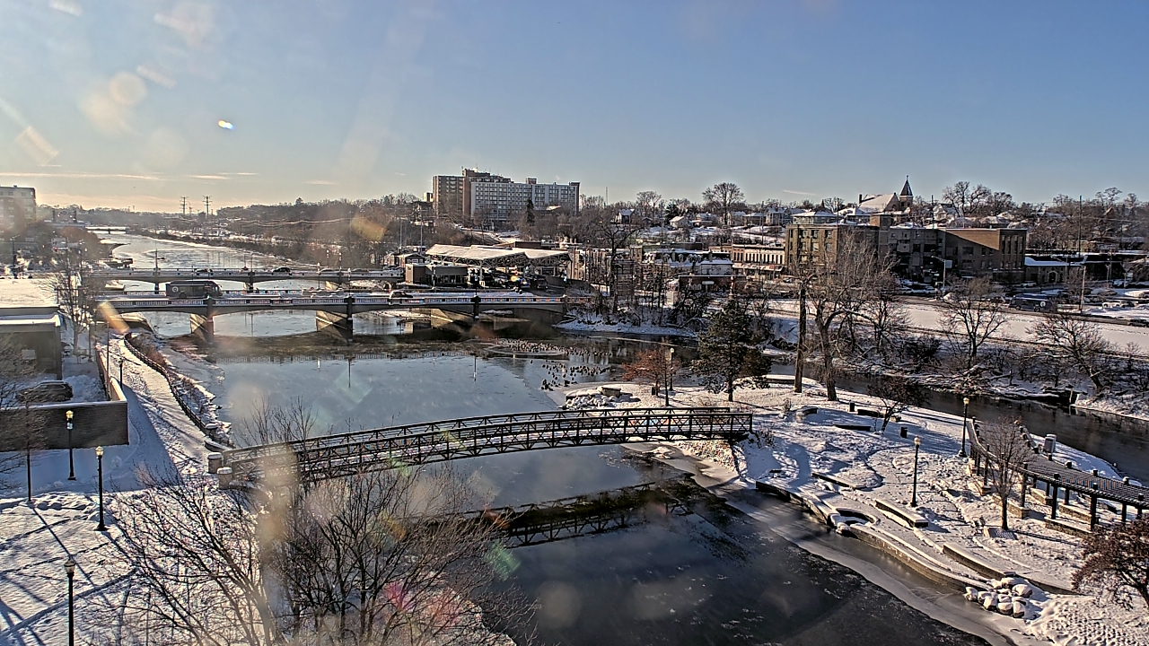 Thumbnail for current weather camera view from City of Elgin in Elgin, Illinois