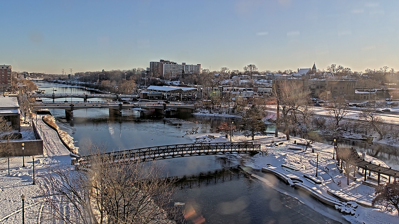 Thumbnail for current weather camera view from City of Elgin in Elgin, Illinois