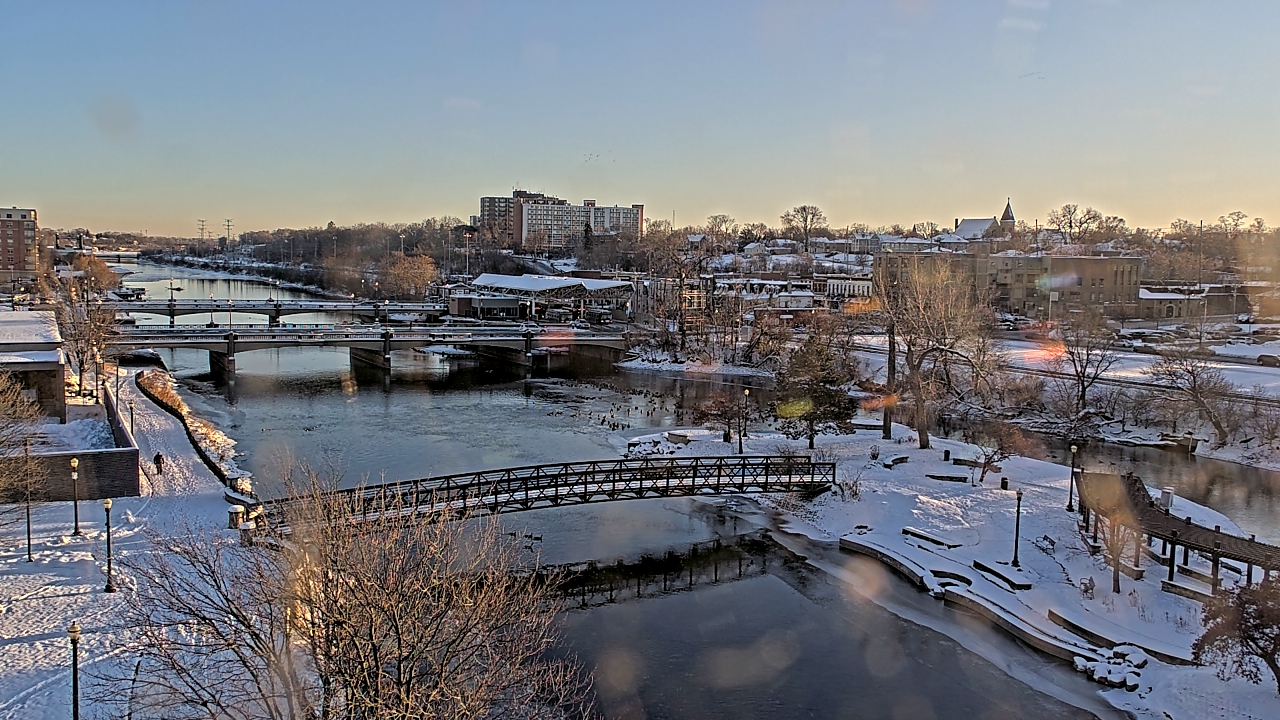 Thumbnail for current weather camera view from City of Elgin in Elgin, Illinois