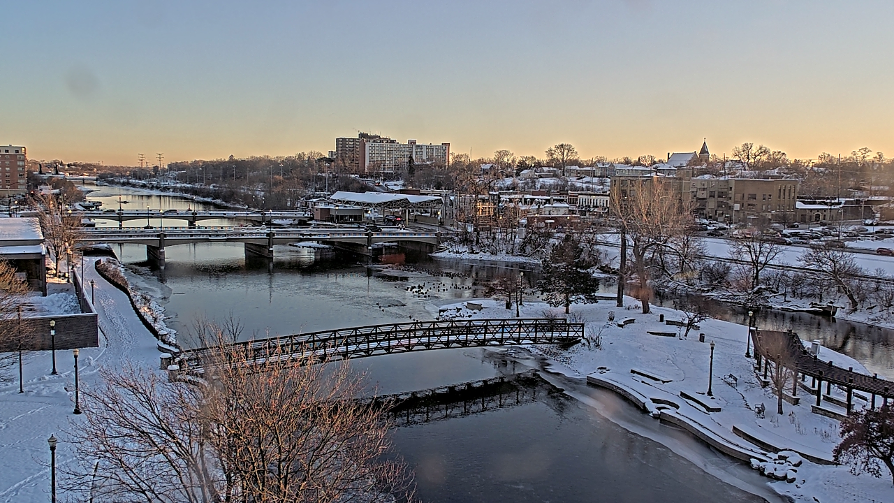 Thumbnail for current weather camera view from City of Elgin in Elgin, Illinois