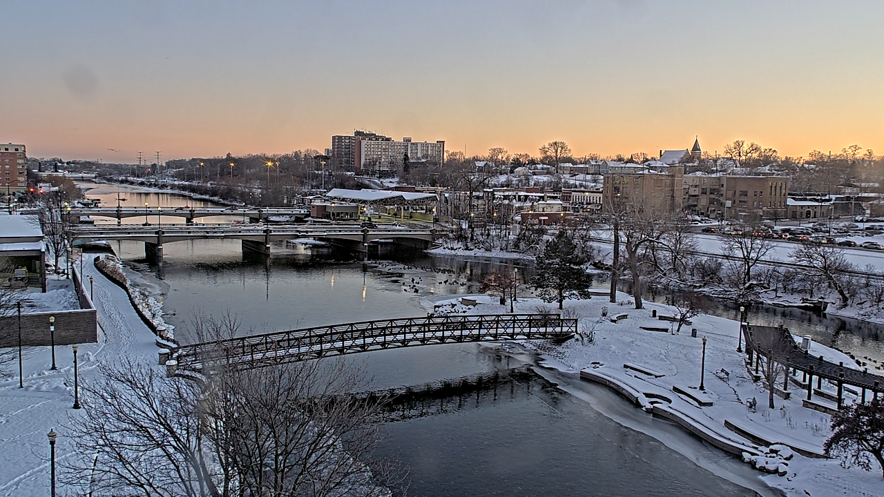 Thumbnail for current weather camera view from City of Elgin in Elgin, Illinois