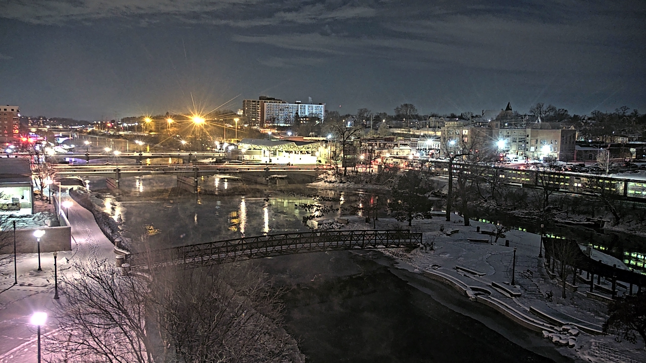 Thumbnail for current weather camera view from City of Elgin in Elgin, Illinois