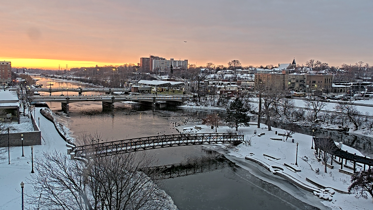 Thumbnail for current weather camera view from City of Elgin in Elgin, Illinois