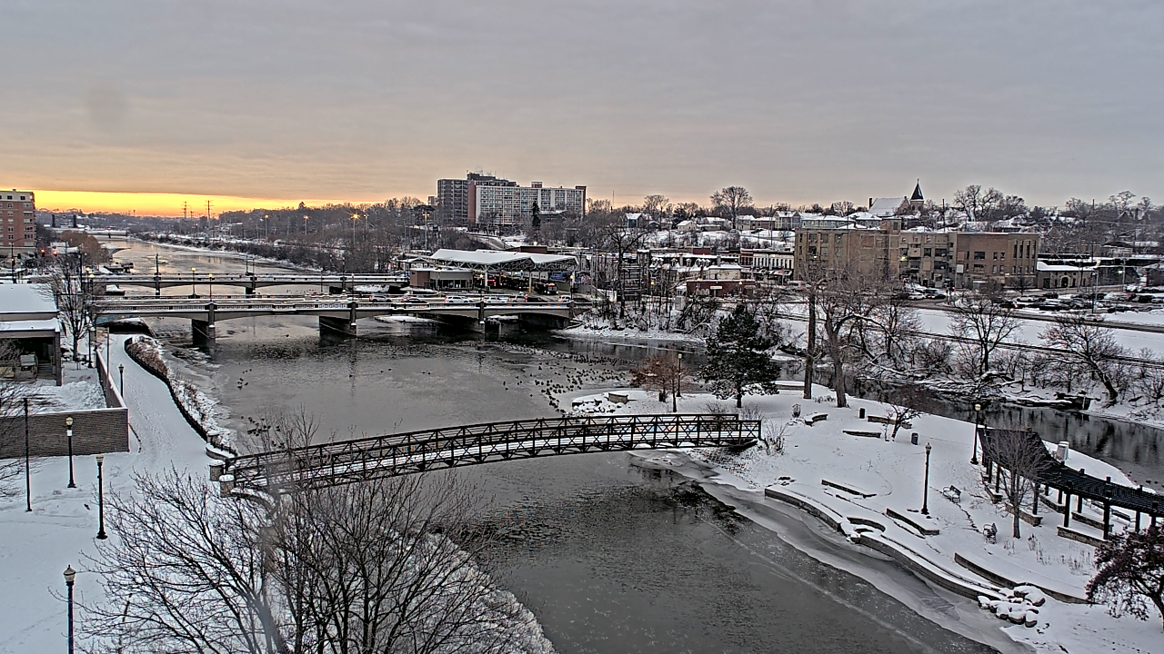 Thumbnail for current weather camera view from City of Elgin in Elgin, Illinois