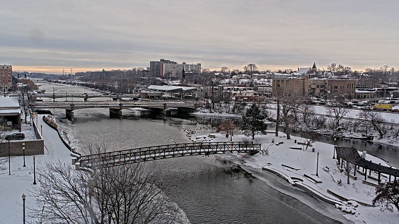 Thumbnail for current weather camera view from City of Elgin in Elgin, Illinois