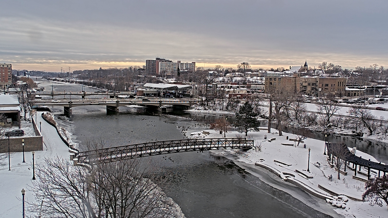 Thumbnail for current weather camera view from City of Elgin in Elgin, Illinois