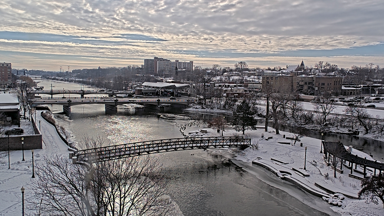 Thumbnail for current weather camera view from City of Elgin in Elgin, Illinois