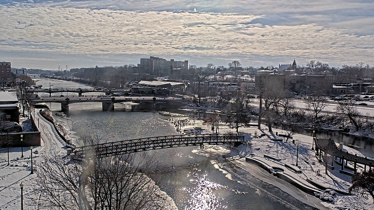 Thumbnail for current weather camera view from City of Elgin in Elgin, Illinois