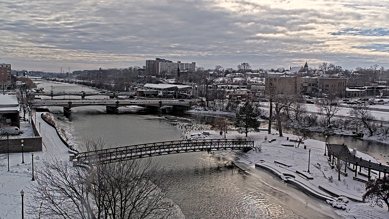 Thumbnail for current weather camera view from City of Elgin in Elgin, Illinois