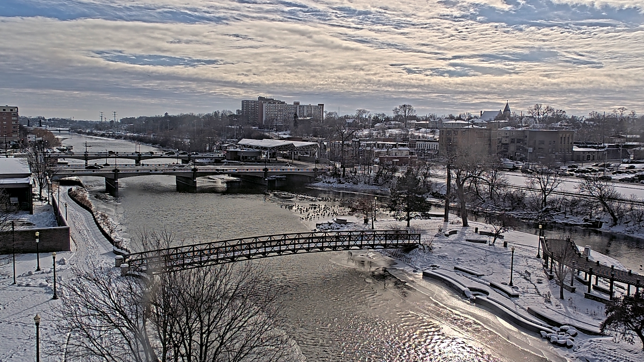 Thumbnail for current weather camera view from City of Elgin in Elgin, Illinois