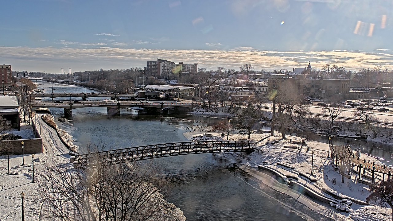 Thumbnail for current weather camera view from City of Elgin in Elgin, Illinois