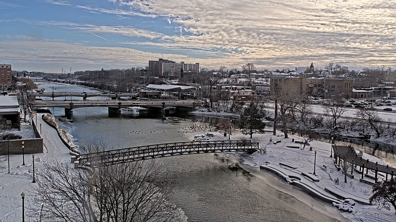 Thumbnail for current weather camera view from City of Elgin in Elgin, Illinois