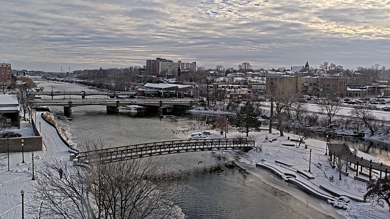 Thumbnail for current weather camera view from City of Elgin in Elgin, Illinois
