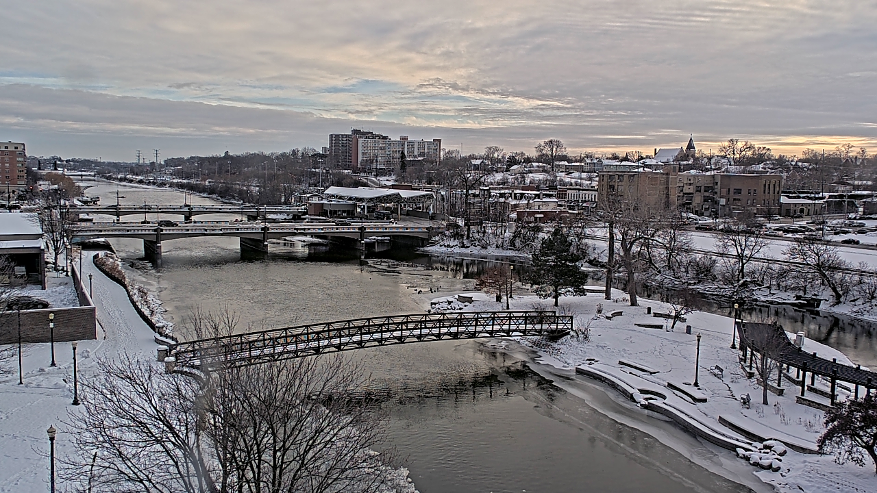 Thumbnail for current weather camera view from City of Elgin in Elgin, Illinois