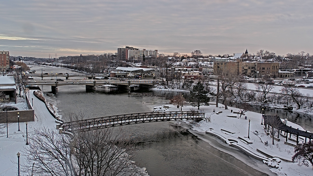 Thumbnail for current weather camera view from City of Elgin in Elgin, Illinois