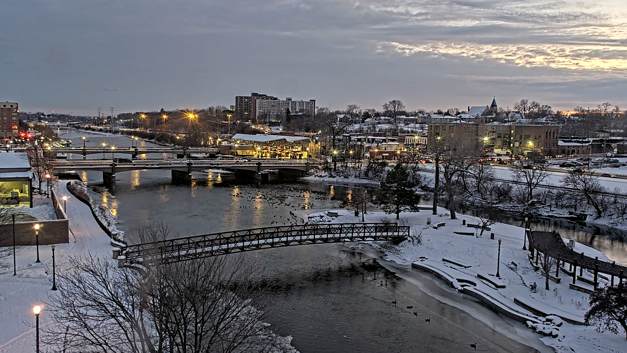 Thumbnail for current weather camera view from City of Elgin in Elgin, Illinois