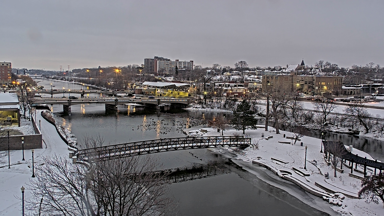 Thumbnail for current weather camera view from City of Elgin in Elgin, Illinois