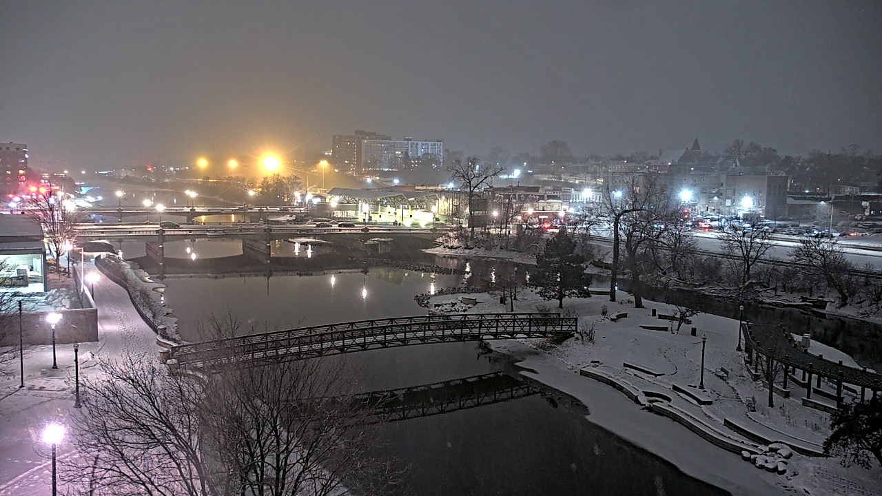 Thumbnail for current weather camera view from City of Elgin in Elgin, Illinois